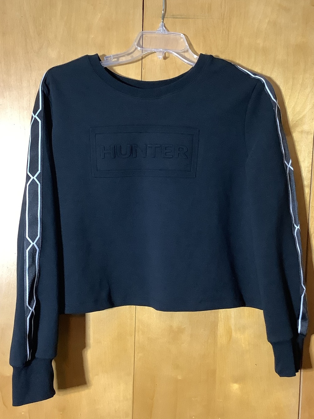 Hunter x Target collab black “scuba” crop sweatshirt, size XL